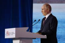 El presidente ruso, Vladímir Putin, durante su intervención en el Foro Económico Oriental que se celebra en la ciudad portuaria de Vladivostok.