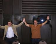 El candidato ganador de la segunda vuelta de las elecciones presidenciales, Rodrigo Paz (i), junto con su compañero de fórmula, Edman Lara.