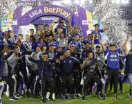 Jugadores de Millonarios celebran, tras quedar campeones de la liga colombiana