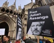 Foto de archivo de protestas para pedir la liberación de Julian Assange, en Londres. EFE/Neil Hall