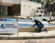 En Puerto Santa Ana existen siete piletas situadas en áreas recreativas y turísticas.