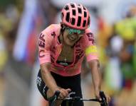 Richard Carapaz quedó como el rey de la montaña en la etapa 19 del Tour de Francia.