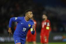 Kylian Mbappé anotó un gol y repartió una asistencia en el triunfo de Francia a Azerbaiyán en las Eliminatorias al Mundial 2026.