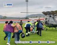 Imagen de la evacuación del paciente en helicóptero en Imbabura.