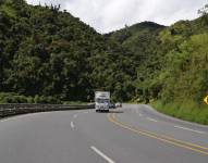 Un tramo de la carretera Alóag-Unión del Toachi, al noroccidente de Pichincha.