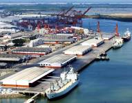 Mafias intentan detener proceso para instalar escáneres en puertos, denuncia directora del Senae