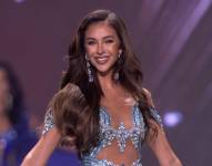 Nadia Mejía en traje de gala en la previa del Miss Universo 2025.