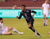 'Chiqui' como es apodado el ofensivo, fue oficializado por el club peruano quien compartió la información por medio de sus redes sociales.