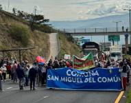 Marcha de los habitantes de San Miguel de Calderón, en la Panamericana Norte.