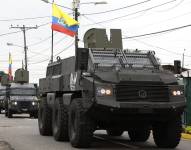 Imagen de carros blindados en Los Ríos.