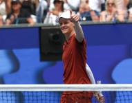 Jannik Sinner celebra la victoria ante Vit Kopriva por la primera ronda del US Open