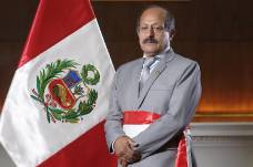 Ex primer ministro peruano, Héctor Valer.