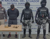 Una persecución policial dejó un detenido en Durán. El implicado tenía USD 10 000 y un arma encaletados en el carro.