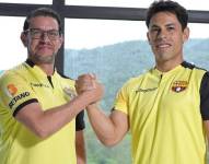 Rafael Verduga y Matías Oyola lucen la camiseta de Barcelona SC