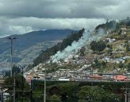 Un incendio se registra en el sector de El Panecillo.