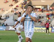 Hinchas invadieron la cancha del estadio Christian Benítez.