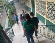 El municipio de Guayaquil ejecuta controles en centros educativos para corroborar el cumplimiento de la medida de suspensión de las clases presenciales.