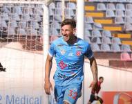 Santiago Giordana celebra con un gol con el Deportivo Garcilaso