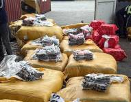 Cargamento de ropa que intentó ingresar de manera fraudulenta.