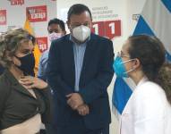 Cynthia Viteri, alcaldesa de Guayaquil; Juan Zapata, presidente del COE Nacional; y María Brown, ministra de Educación.