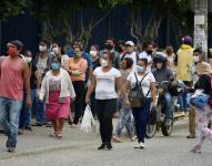 Los policías recorren a pie, en moto y carro los lugares de mayor movimiento comercial en la ciudad. Foto: API/Archivo