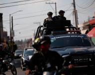 La Fiscalía de Michoacán acudió para el procesamiento de la escena criminal (Foto: EFE/Iván Villanueva)