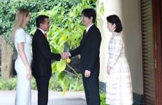 Noboa y la Primera Dama saludan a los príncipes herederos de Japón.