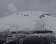 Fotografía del Volcán Nevado del Ruiz, ayer en Murillo (Colombia).