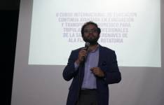 Edgar José Lama durante el Curso Internacional de Evacuación y Transporte Aeromédico para Tripulación y Profesionales de la Salud en Aeronaves de Ala Fija y Ala Rotatoria el 19 de mayo del 2025.