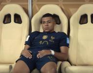 Kylian Mbappe, tras perder la final del Mundial de Fútbol Qatar 2022 entre Argentina y Francia en el estadio de Lusail (Catar). EFE/ Juan Ignacio Roncoroni