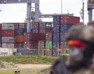 Imagen de militares en un puerto de Posorja, Guayaquil, el 31 de mayo del 2025.