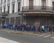 Imagen de filas en la Base de Movilización de Quito.