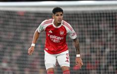 Piero Hincapié en su primer partido como titular con el Arsenal en el partido ante el Brighton por la cuarta jornada de la Carabao Cup