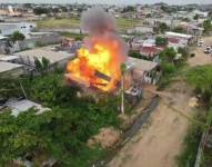 Imagen de la Policía Nacional sobre la casa de caña explotada en Durán.