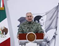 El titular de la Secretaría de la Defensa Nacional (Sedena), Ricardo Trevilla Trejo, participa este martes en una rueda de prensa de la presidenta de México, Claudia Sheinbaum, en Palacio Nacional de la Ciudad de México (México).