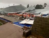 El techo de un club en la ciudad de Bahía Blanca, en Buenos Aires, Argentina, colapsó debido a una tormenta que se registró la noche de este sábado.
