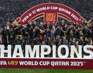 La selección de Portugal celebra la conquista del título mundial sub-17 tras imponerse a Austria en la final de la competición disputada en Catar.