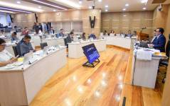 Sesión sobre el Metro de Quito