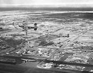Fotografía de la base aérea del Ejército de EE. UU. ubicada en la isla de Baltra (Seymour), en las Islas Galápagos, durante la Segunda Guerra Mundial.