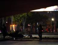 Un coche bomba explotó frente a un centro comercial del norte de Guayaquil. El hecho dejó un muerto y más de 20 heridos.