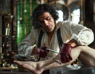 El actor guatemalteco Oscar Isaac interpreta al dr. Víctor Frankenstein; mientras que el australiano Jacob Elordi da vida a la Criatura.