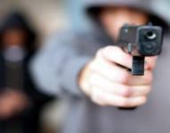 Al sitio llegaron unidades de la Policía para investigar el hecho y dar con los delincuentes.