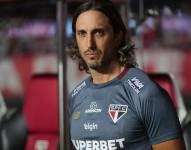 El entrenador Luis Zubeldía en un partido con el São Paulo