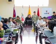 María José Pinto durante una reunión en Ibarra.