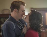 Chris Evans y Hayley Atwell en sus papeles como Steve Rogers y Peggy Carter.