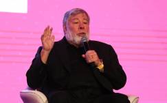 El cofundador de Apple, Steve Wozniak, habla durante una conferencia