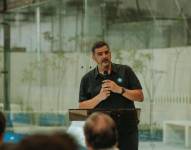 Aquiles Álvarez durante un evento municipal en Urdesa.