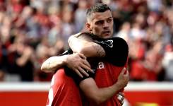 Bayer Leverkusen venció por 2-0 al Augsburg.