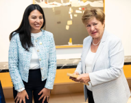 Kristalina Georgieva, directora del Fondo Monetario Internacional (FMI), y Sariha Moya, la ministra de Economía y Finanzas de Ecuador.