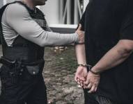 Imagen referencial para graficar a una persona detenida.